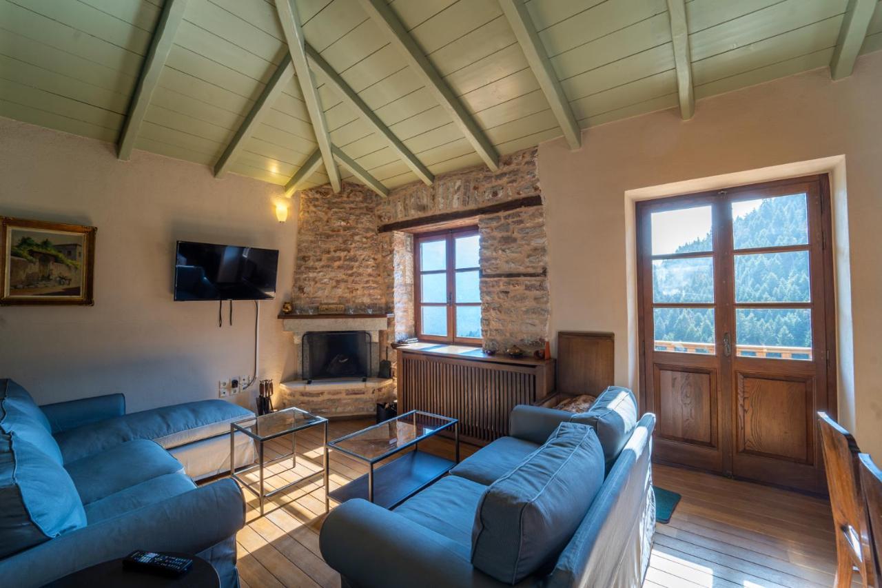 Villa Korfes-Κορφές Τριώροφη Βίλα Για Οικογένειες Και Παρέες 卡尔派尼西翁 外观 照片
